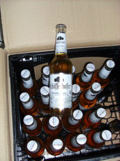 Schöfferhofer Eis-Kristall Flasche und Kasten